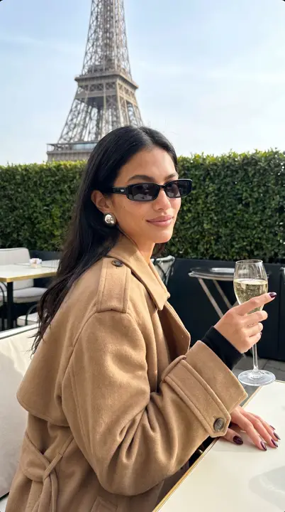 Champagne Terrace, Paris