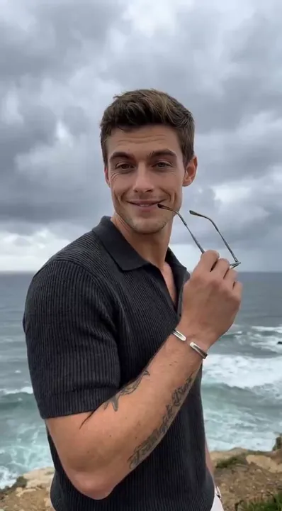 Coastal Smirk Strut AI video template