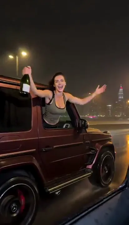 G-Wagon Champagne Your Outfit AI video template